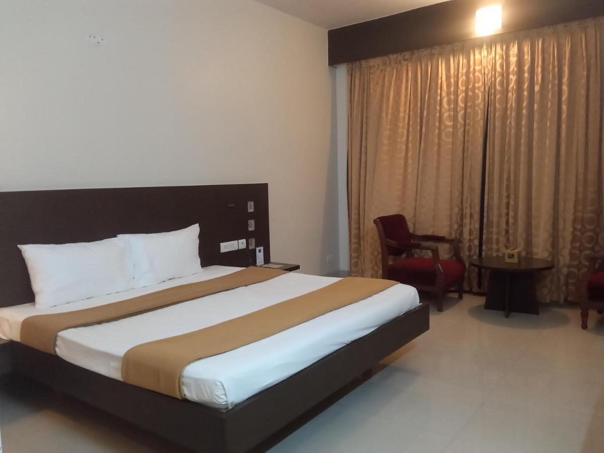 Hotel Rns One Subrahmanya Zewnętrze zdjęcie